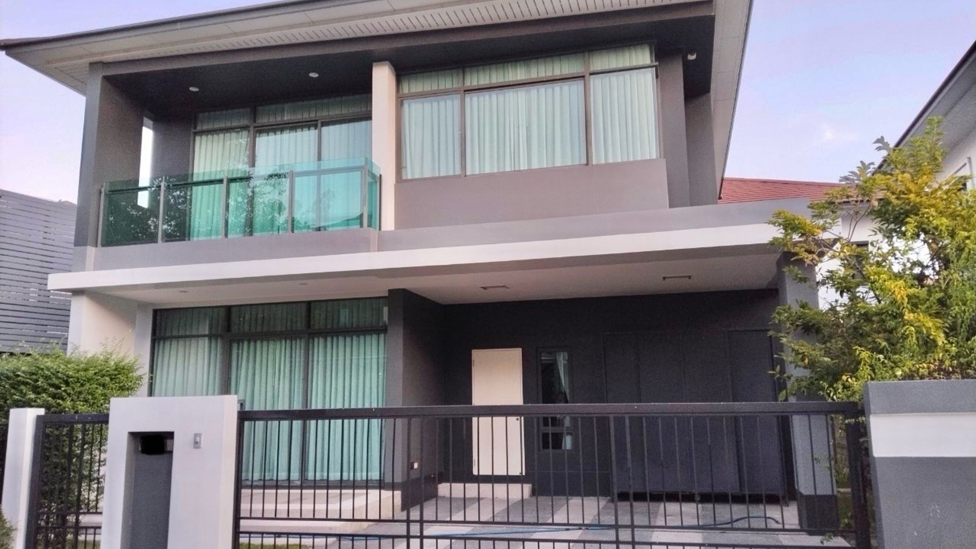 มบเศรษฐศิริ กรุงเทพกรีฑา 2S2P 4B3B 193sqm 120K