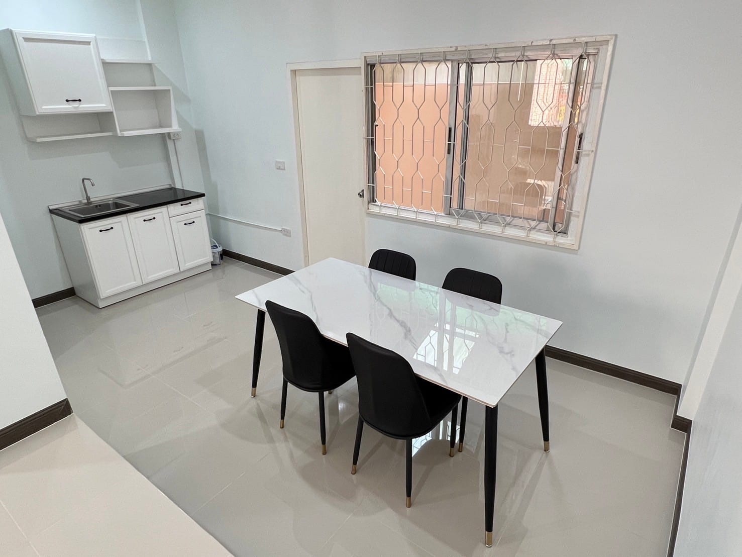 ให้เช่าทาวน์โฮม Baan Sukhumvit 101/1 สุขุมวิท 101/1 3 ห้องนอน 3 ห้องน้ำ 250 ตร.ม. 45,000 บาท/เดือน 5
