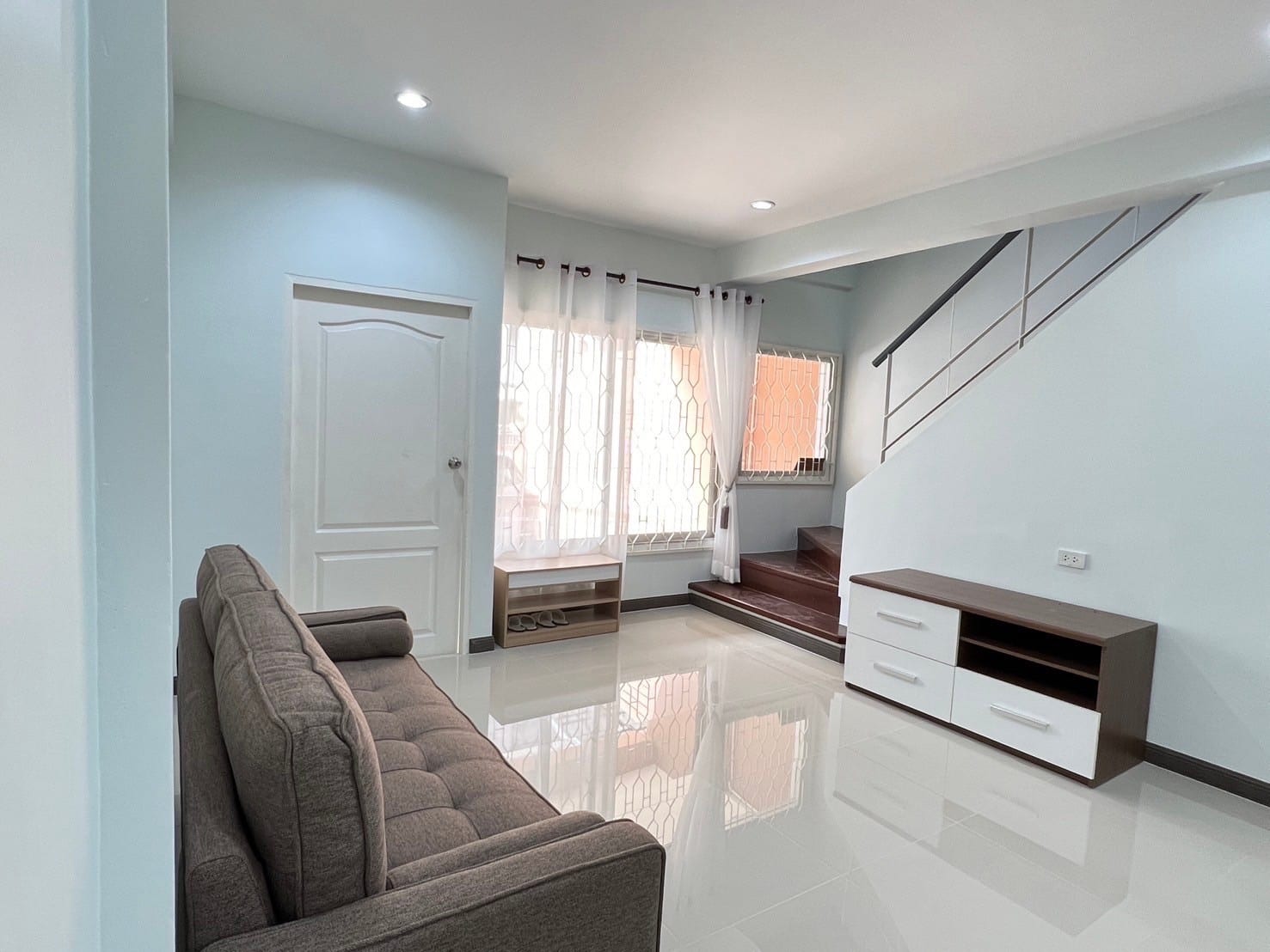 ให้เช่าทาวน์โฮม Baan Sukhumvit 101/1 สุขุมวิท 101/1 3 ห้องนอน 3 ห้องน้ำ 250 ตร.ม. 45,000 บาท/เดือน 3